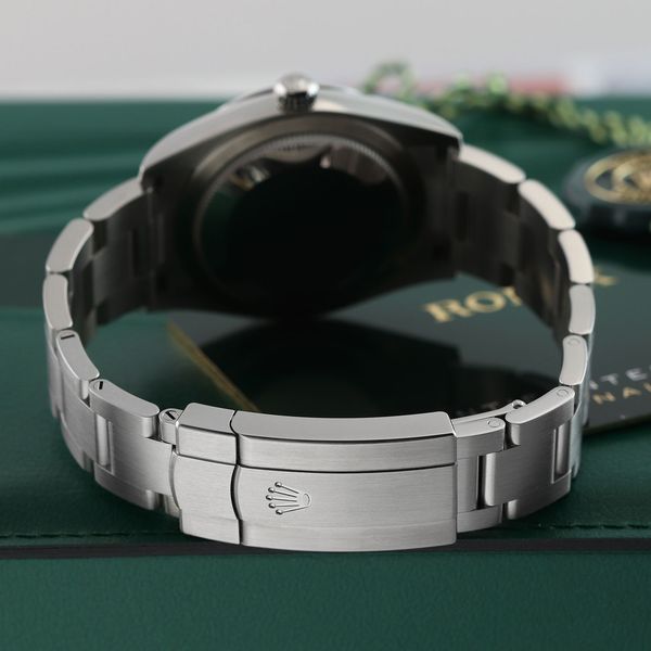 Rolex Oyster Perpetual 124200